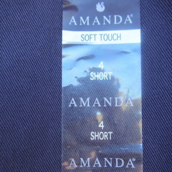 Gloria Vanderbilt Amanda classic rise tapered leg soft touch jean 4 short - Picture 9 of 10